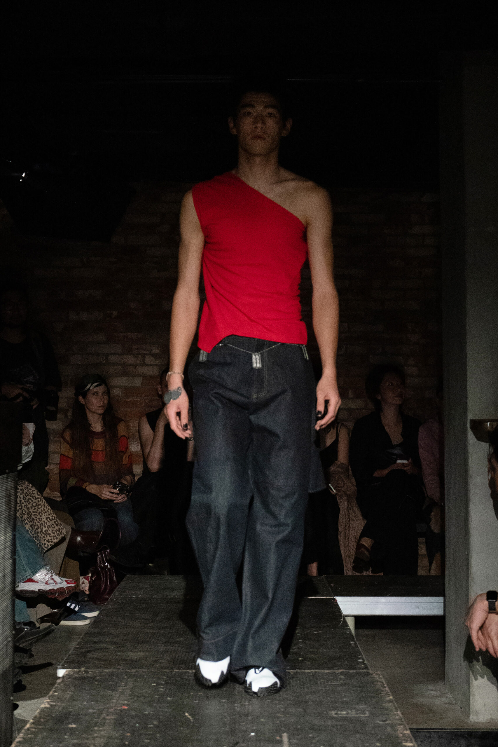 XIMONLEE SS25 RUNWAY IN SHANGHAI | Zerek Studio