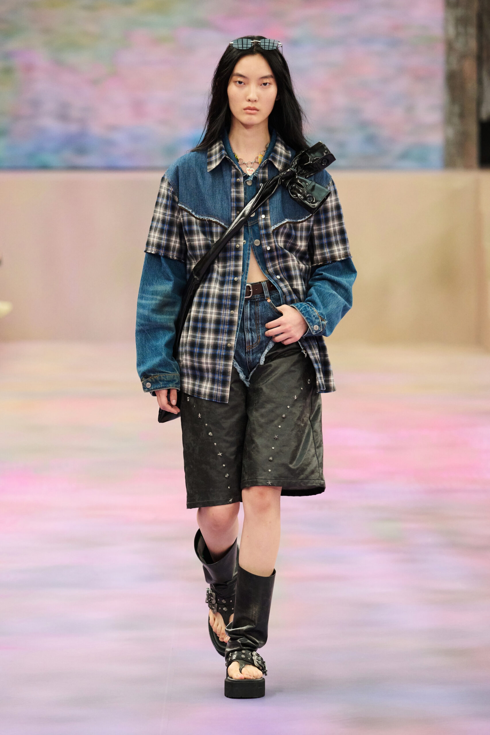 ANDERSSON BELL SS25 RUNWAY IN SHANGHAI | Zerek Studio