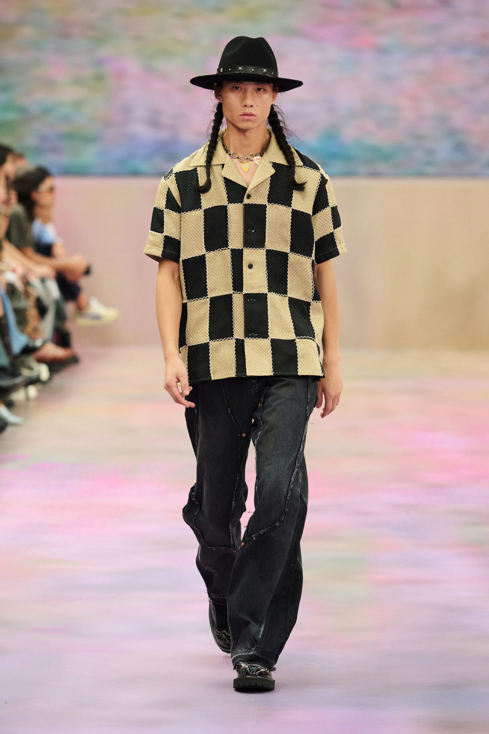 ANDERSSON BELL SS25 RUNWAY IN SHANGHAI | Zerek Studio