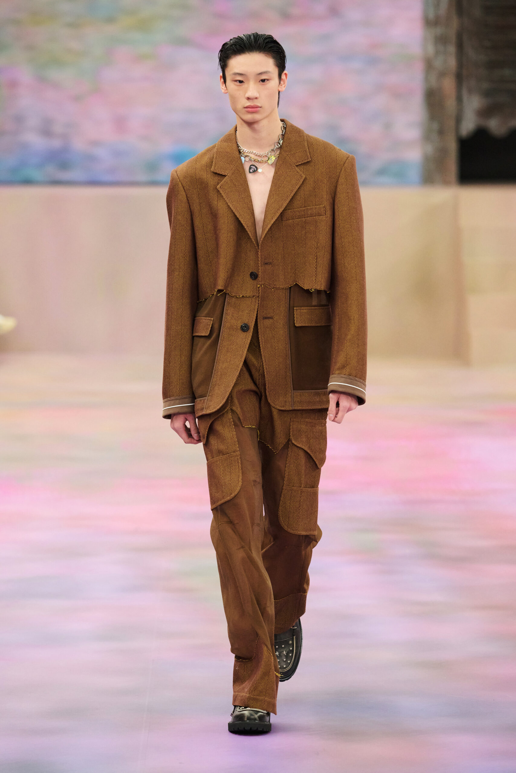 ANDERSSON BELL SS25 RUNWAY IN SHANGHAI | Zerek Studio