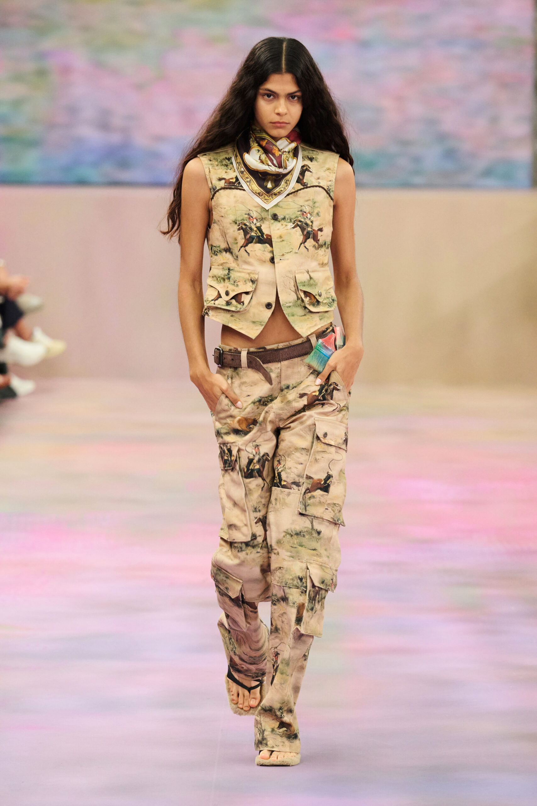 ANDERSSON BELL SS25 RUNWAY IN SHANGHAI | Zerek Studio