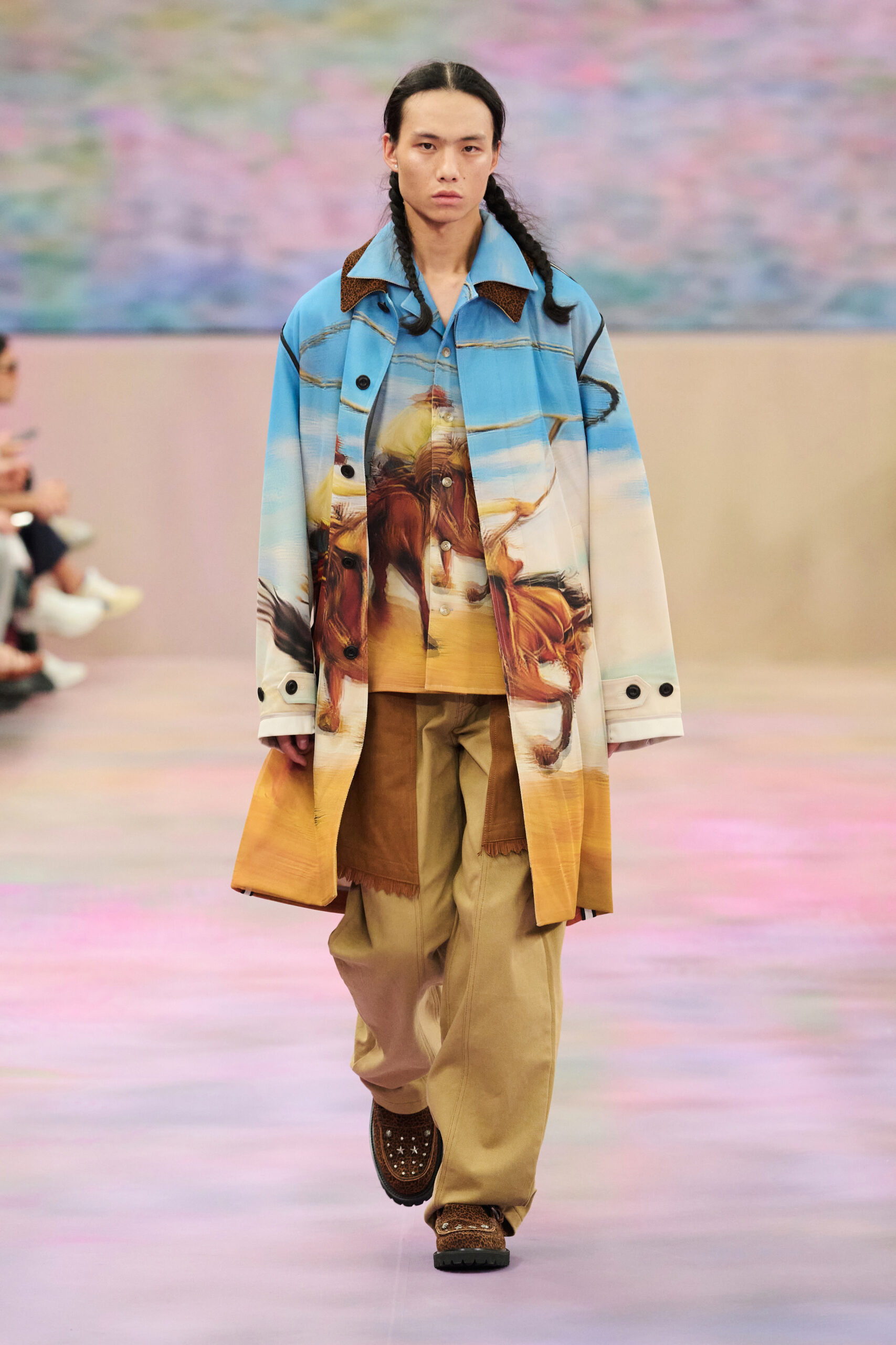 ANDERSSON BELL SS25 RUNWAY IN SHANGHAI | Zerek Studio