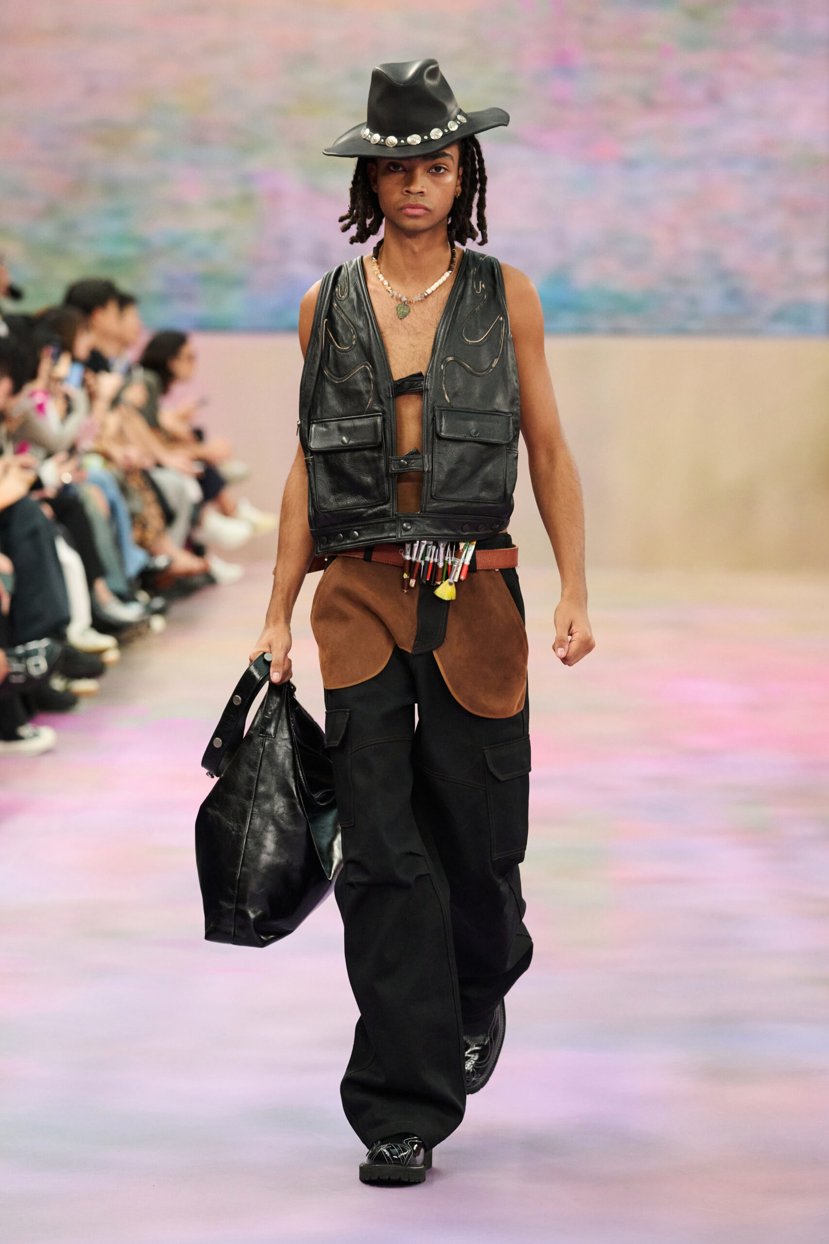 ANDERSSON BELL SS25 RUNWAY IN SHANGHAI | Zerek Studio