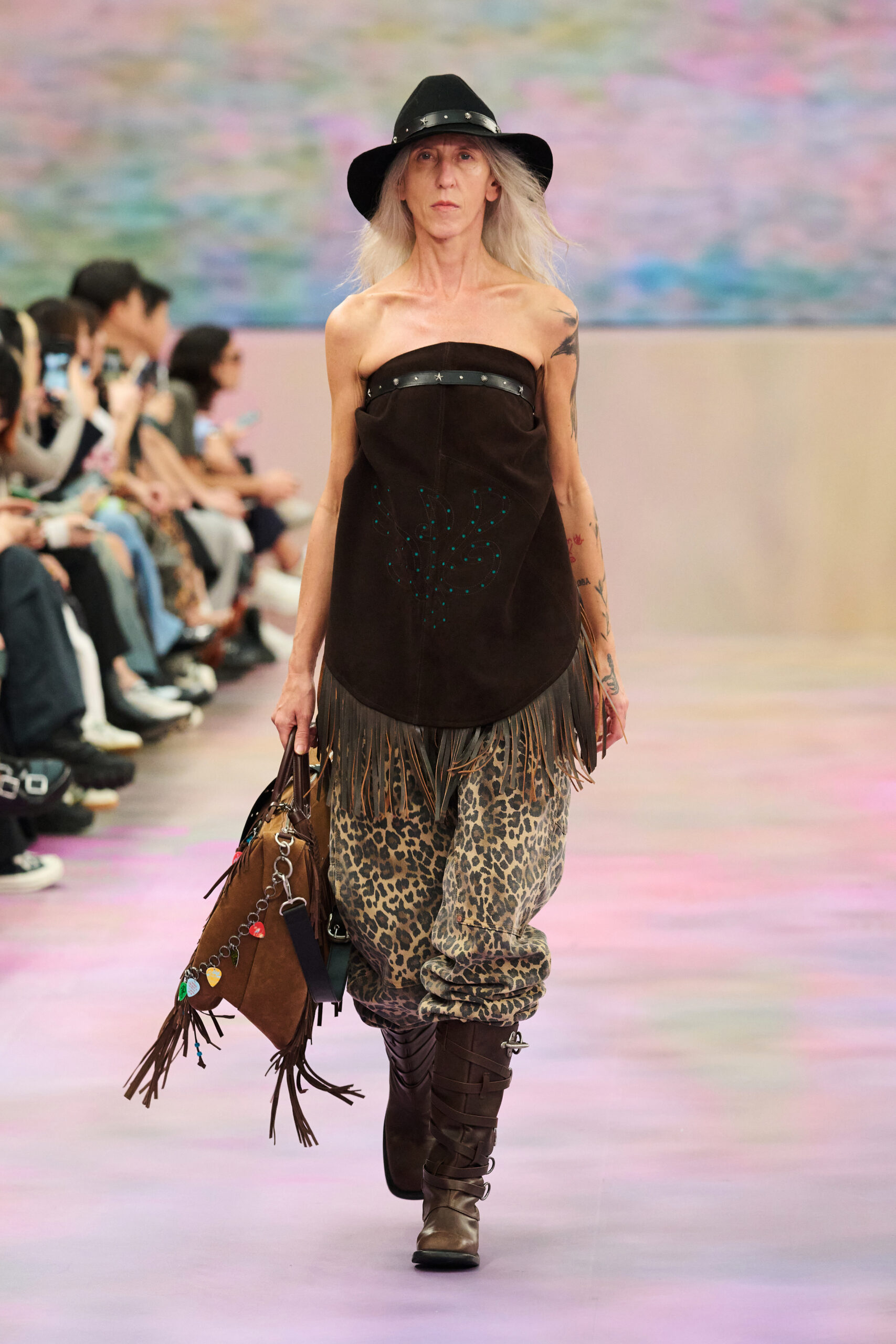 ANDERSSON BELL SS25 RUNWAY IN SHANGHAI | Zerek Studio