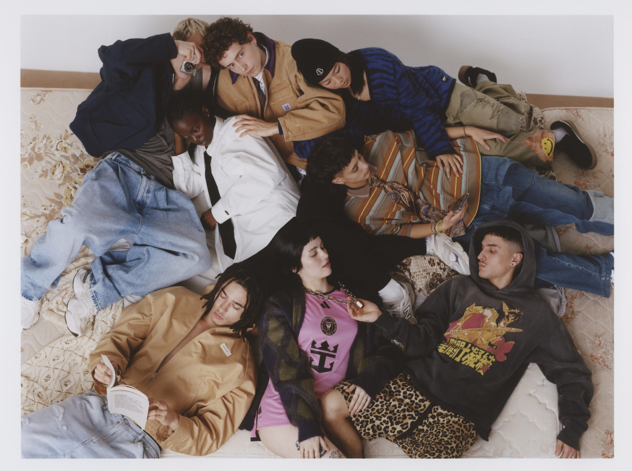 SIVASDESCALZO “LOVE WHAT MATTRES” | Zerek Studio