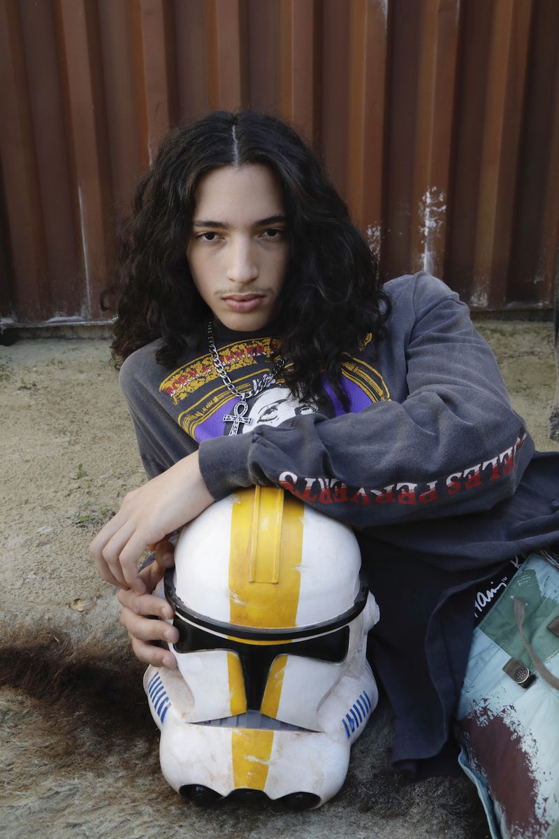 SIVASDESCALZO HOLIDAY CAMPAIGN | Zerek Studio